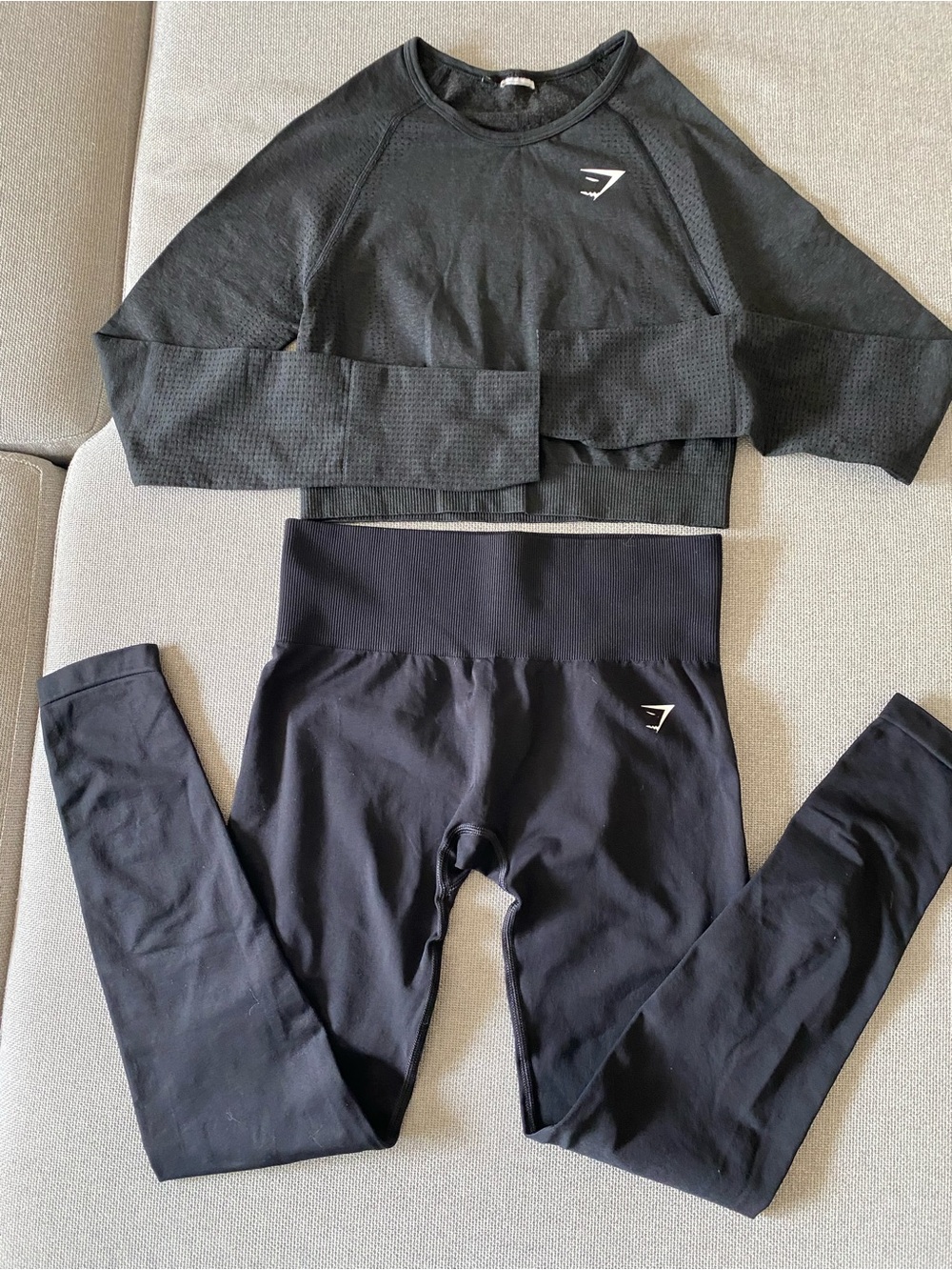 Gymshark Black Cropped Long Sleeve Top & High-Waist Leggings Set